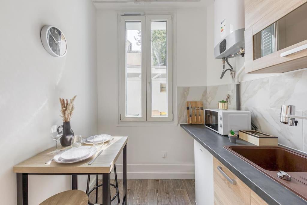 Appartement Moderne, Proche Porte De Versailles Et Gare De Clamart 말라꼬프 외부 사진